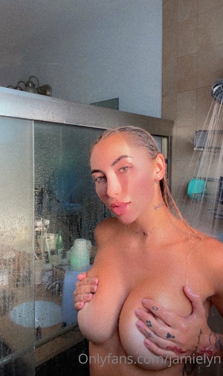 Naken läckt OnlyFans-bild av Jamie Lynn Rinaldi