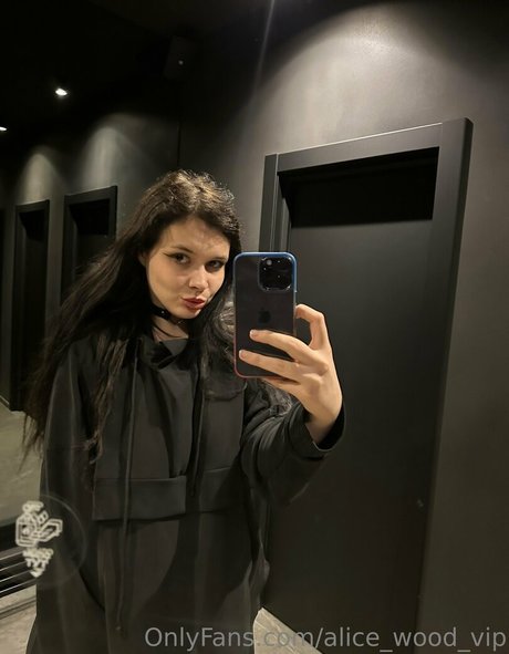 Alice_wood_vip