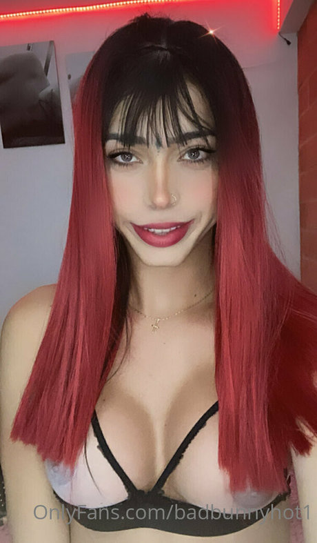 Badbunnyhot1