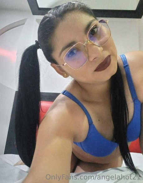 Angelahot21