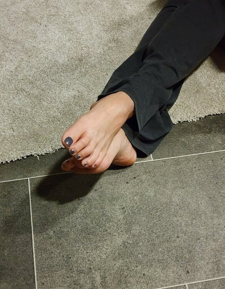 Favorablefeet11