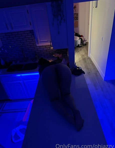 Naakte gelekte OnlyFans-foto van Ohthatsjazmin