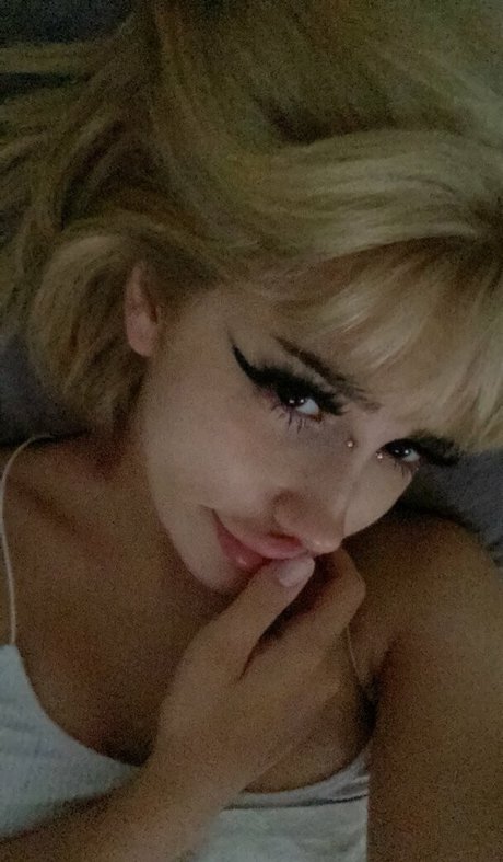 Alaston vuotanut OnlyFans-kuva Noodle Noodlesriu