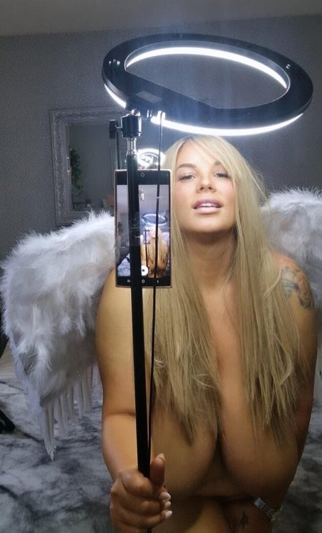 Nahá fotka uniklých OnlyFans od Jigglyjugsxx