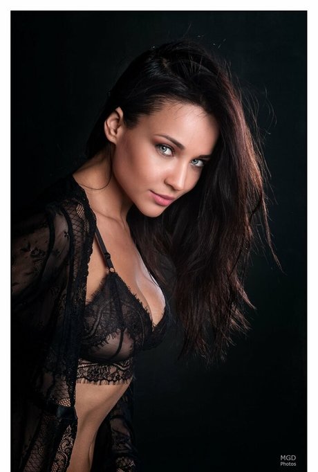 Foto desnuda filtrada de OnlyFans de Angelina Petrova