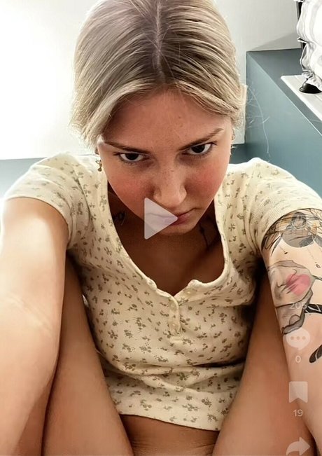 Naken lekkede OnlyFans-bilde av Stinkypoopyfartface