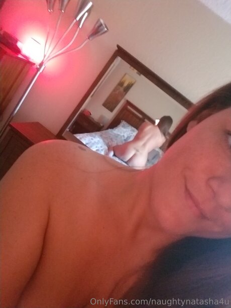 Naughtynatasha4u