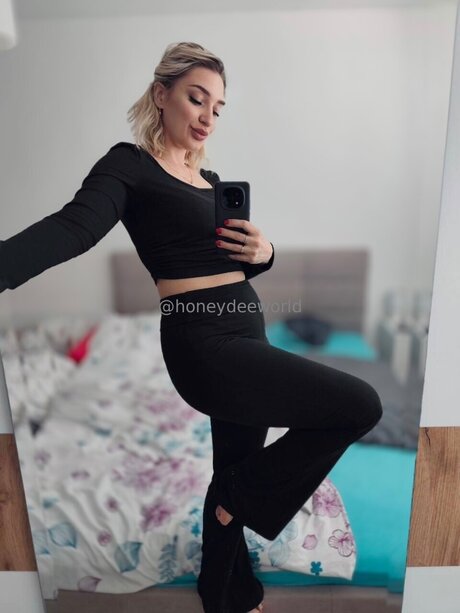 Honeydeeworld