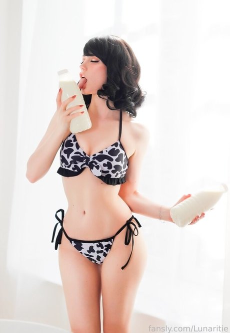 Naken läckt OnlyFans-bild av Lunaritie