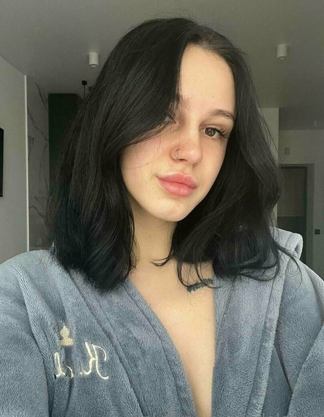 Adelebee