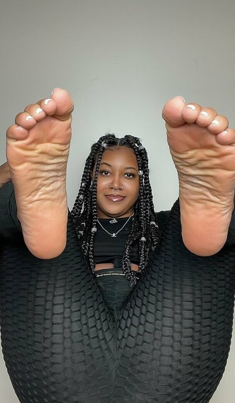 Alaston vuotanut OnlyFans-kuva Missmcqueenxx