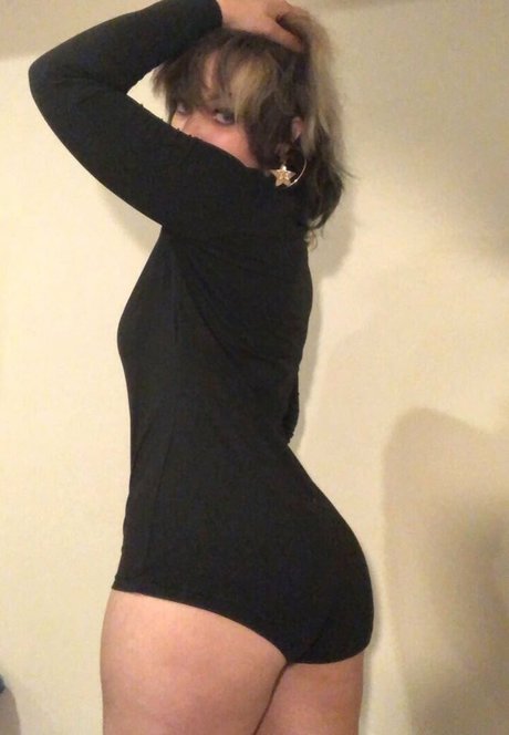 Nahá fotka uniklých OnlyFans od Guttergirlgab
