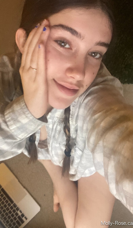 Itsmollyyyrose_again