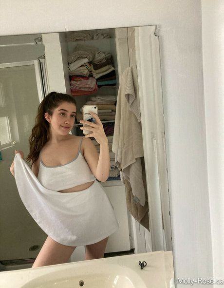 Itsmollyyyrose_again