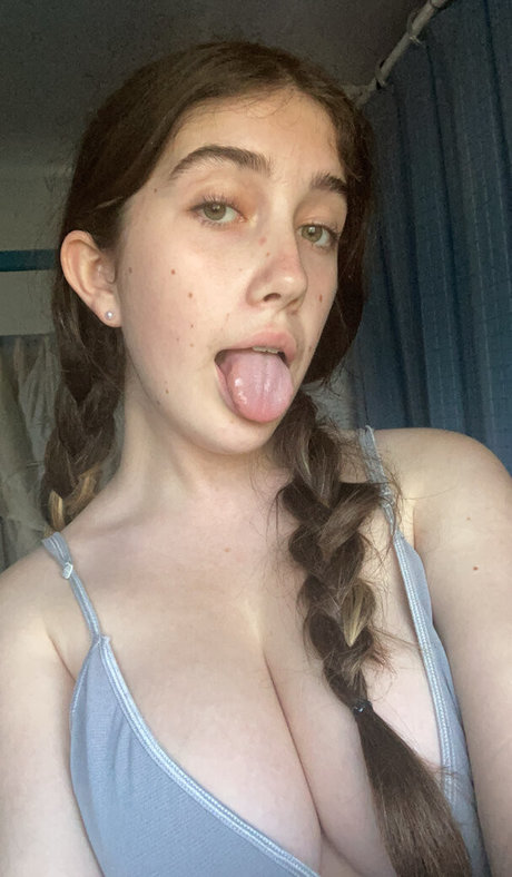 Itsmollyyyrose_again