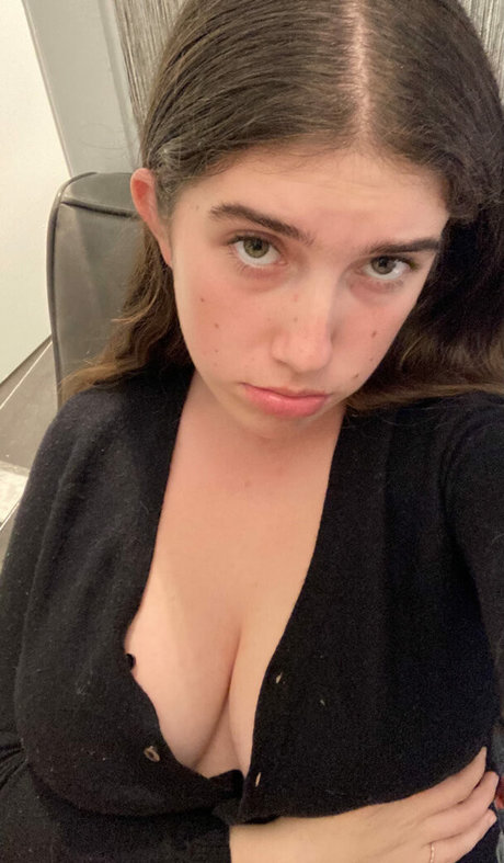 Itsmollyyyrose_again