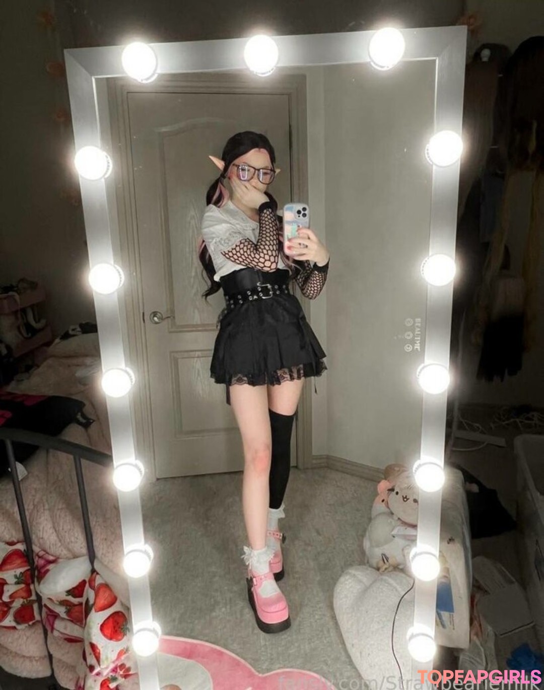 Strawbeariemilkk nude leaked OnlyFans photo #1544