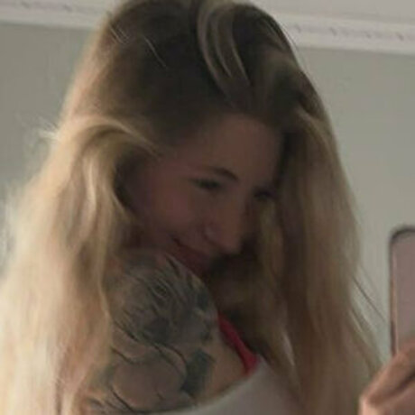 Itsthatonetallgirl OnlyFans