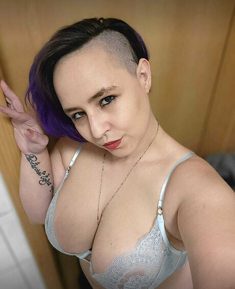 Nahá fotka uniklých OnlyFans od Veroofficial