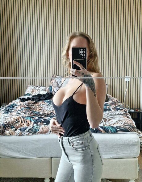 Nøgent lækket OnlyFans-billede af Yilvina