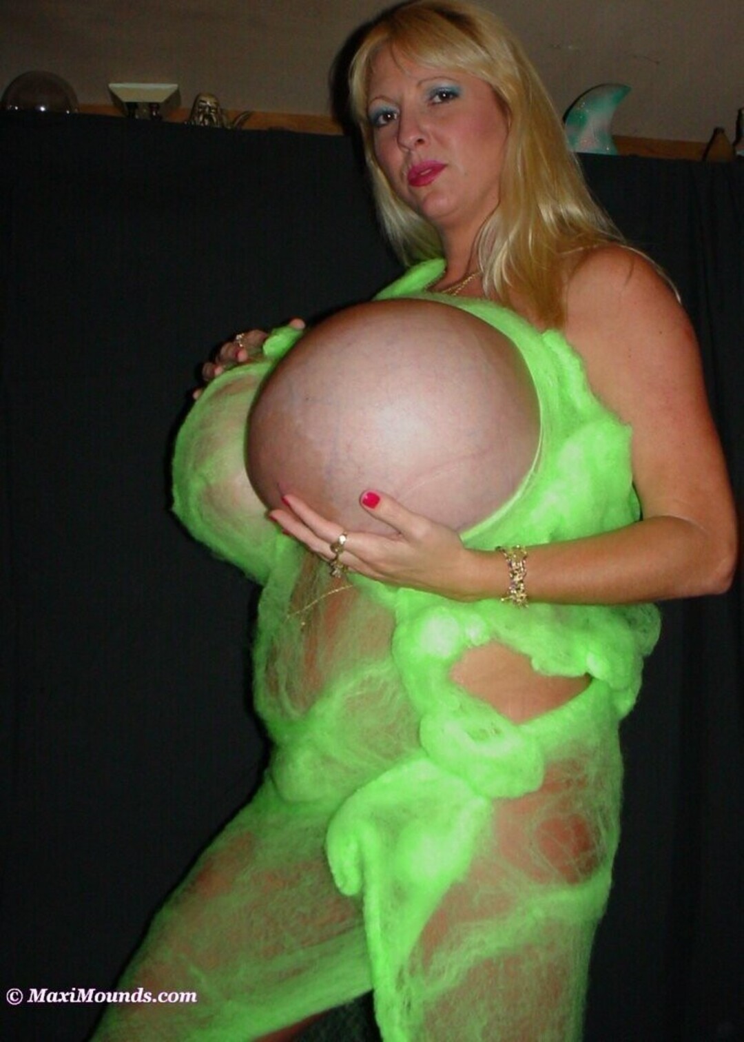 Maxi Mounds nude leaked OnlyFans photo #1124