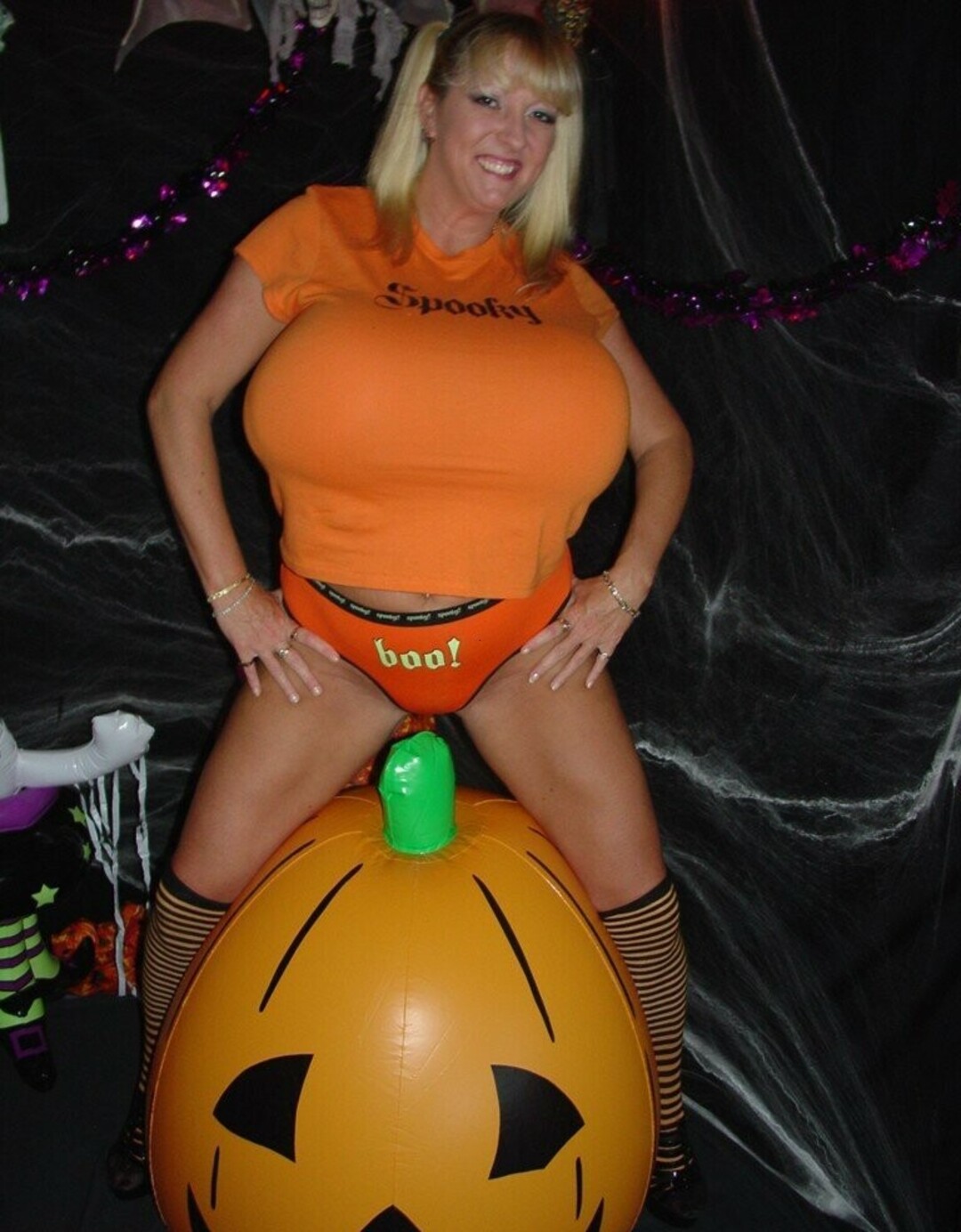 Maxi Mounds nude leaked OnlyFans photo #1460