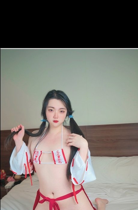 Nahá fotka uniklých OnlyFans od Ai Sissylunar