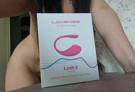 Naakte gelekte OnlyFans-foto van Mystickitty90