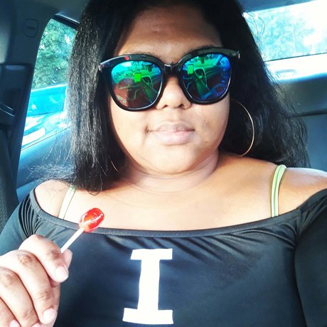 Nahá fotka uniklých OnlyFans od Tia Marie