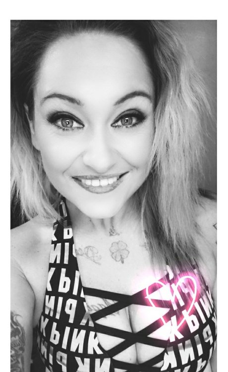 Bella Luna  nude leaked OnlyFans photo