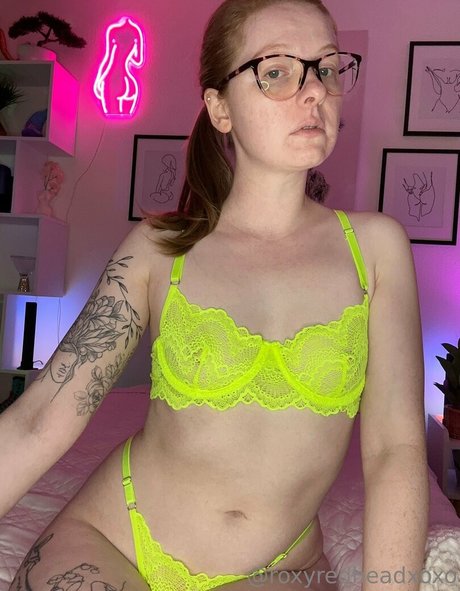 Roxyredheadxoxo