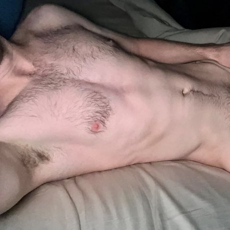 Naken läckt OnlyFans-bild av Beardandbody