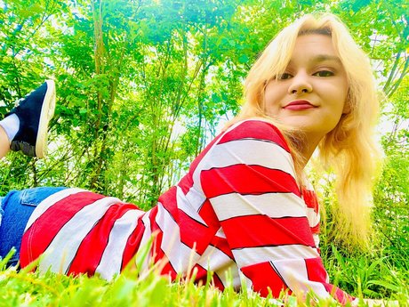 Nahá fotka uniklých OnlyFans od Mooshysooshi