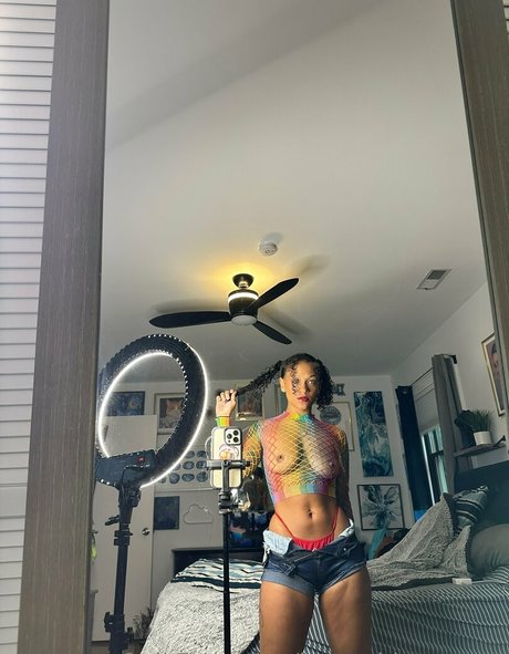 Naken läckt OnlyFans-bild av Katgoddesstease