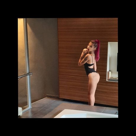 Nahá fotka uniklých OnlyFans od Nice Iara