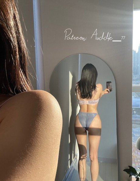 Nahá fotka uniklých OnlyFans od Auddk
