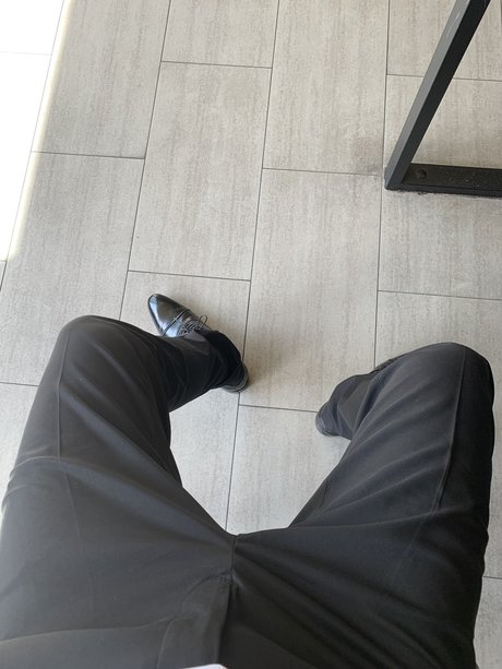 Suit9999 OnlyFans泄露裸照