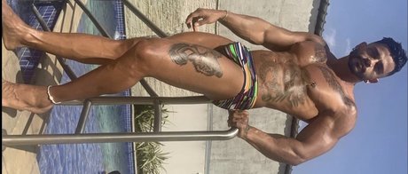 Nahá fotka uniklých OnlyFans od Davydmotta