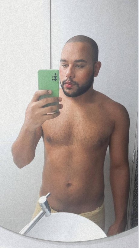 Foto di nudo di fuga di OnlyFans di Rafa Rodrigues