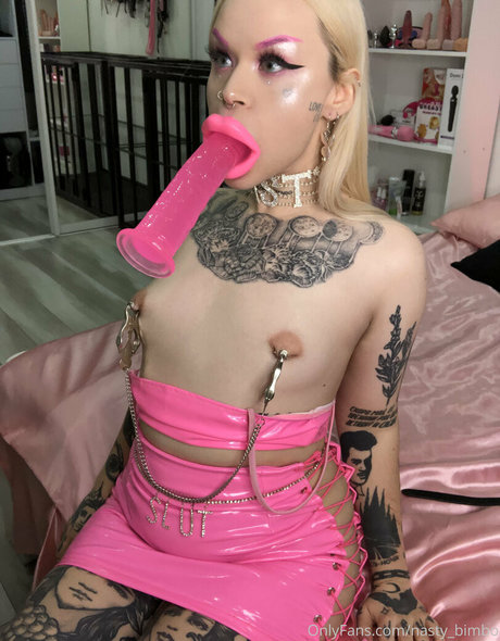 Nasty_bimbo