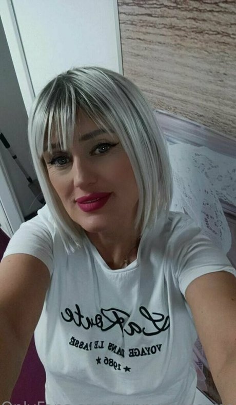 Naken läckt OnlyFans-bild av Sunnysoccermommy