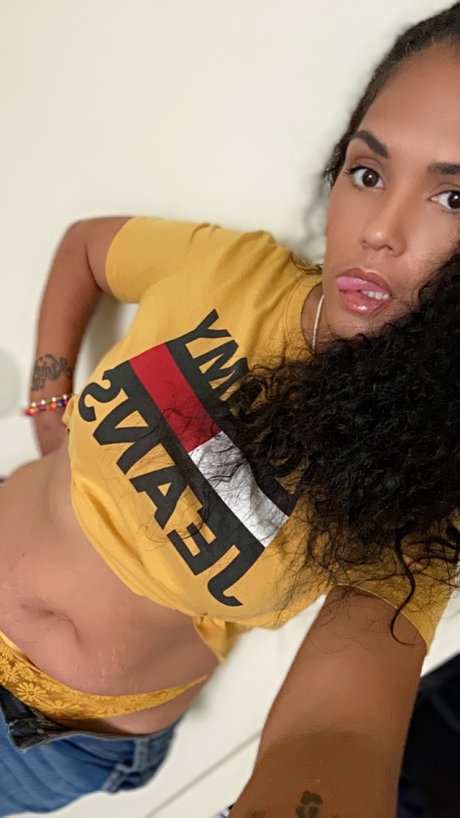 Nahá fotka uniklých OnlyFans od Mshoneydip