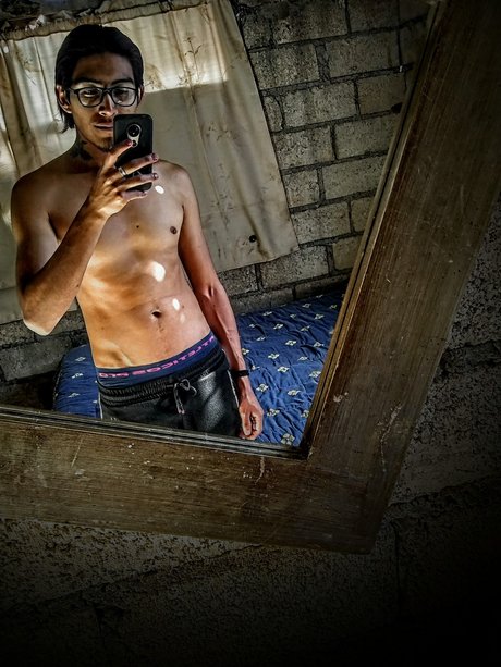 Nahá fotka uniklých OnlyFans od Luis G Gr