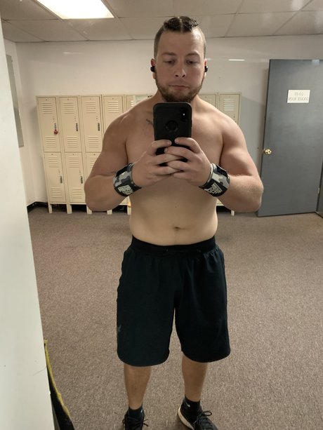 Nahá fotka uniklých OnlyFans od Wyt3mic