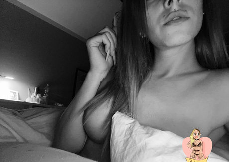 Boobsbunnyfree