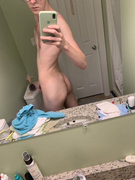 Nahá fotka uniklých OnlyFans od Nathan