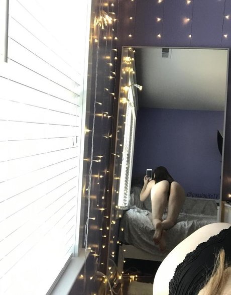 Alaston vuotanut OnlyFans-kuva Melvniely