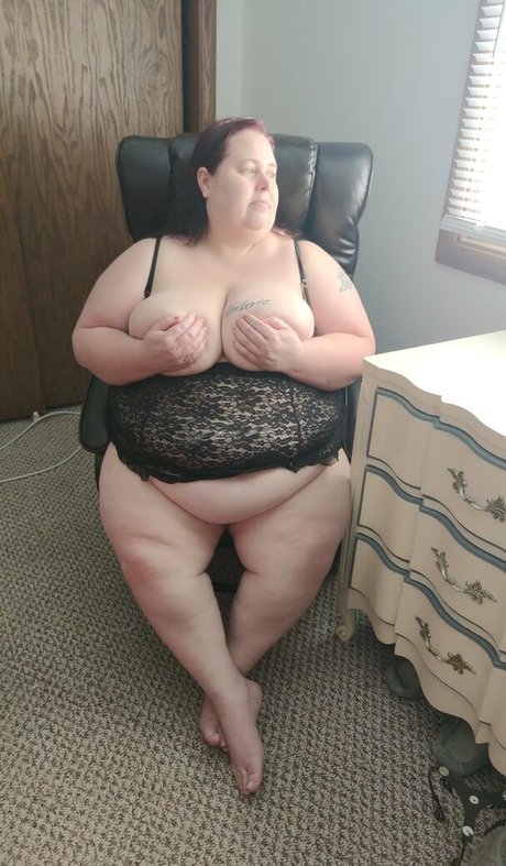 Juicybootybbw