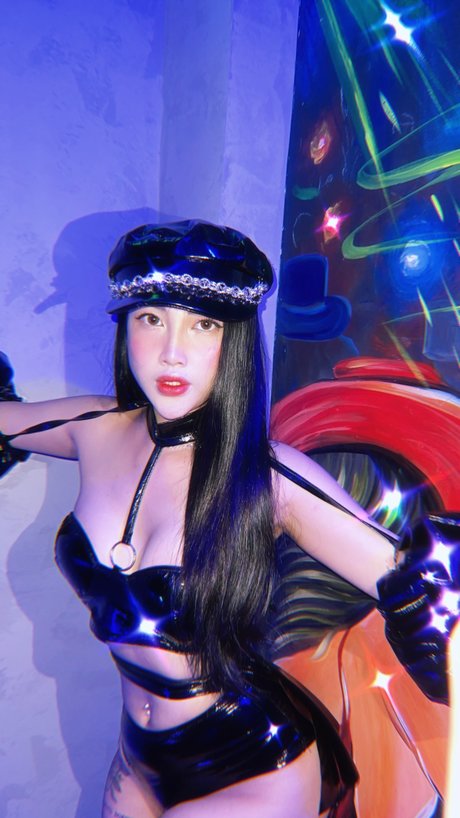 Nahá fotka uniklých OnlyFans od Samie