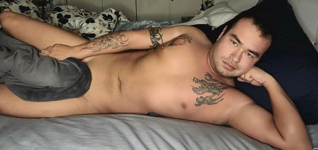 Naken lekkede OnlyFans-bilde av James Lee